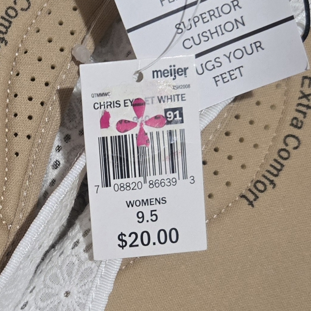 Woman's Size 9.5  White Eyelt Ballet Flats NWT - Picture 4 of 4